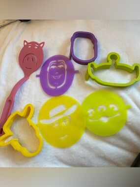 Pampered Chef Toy Story Character Pancake Molds